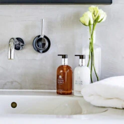 MOLTON BROWN Heavenly Gingerlily Fine Liquid Hand Wash 300 Ml -Modekosmetik 1309714 MOLTON BROWN Heavenly Gingerlily Fine Liquid Hand Wash 300 ml.0b9ba570