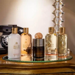 MOLTON BROWN Jasmine & Sun Rose Bath & Shower Gel 300 Ml -Modekosmetik 1394029 MOLTON BROWN Jasmine Sun Rose Bath Shower Gel 300 ml.8076ffa1